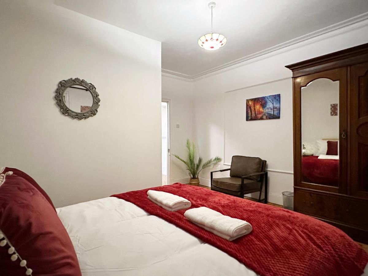 Hannah Place Near Finsbury Park - 4 Double Beds, Ideal For Families, Max 8 People Лондон Екстер'єр фото