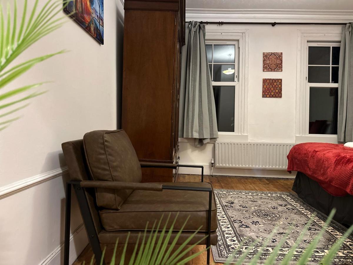 Hannah Place Near Finsbury Park - 4 Double Beds, Ideal For Families, Max 8 People Лондон Екстер'єр фото