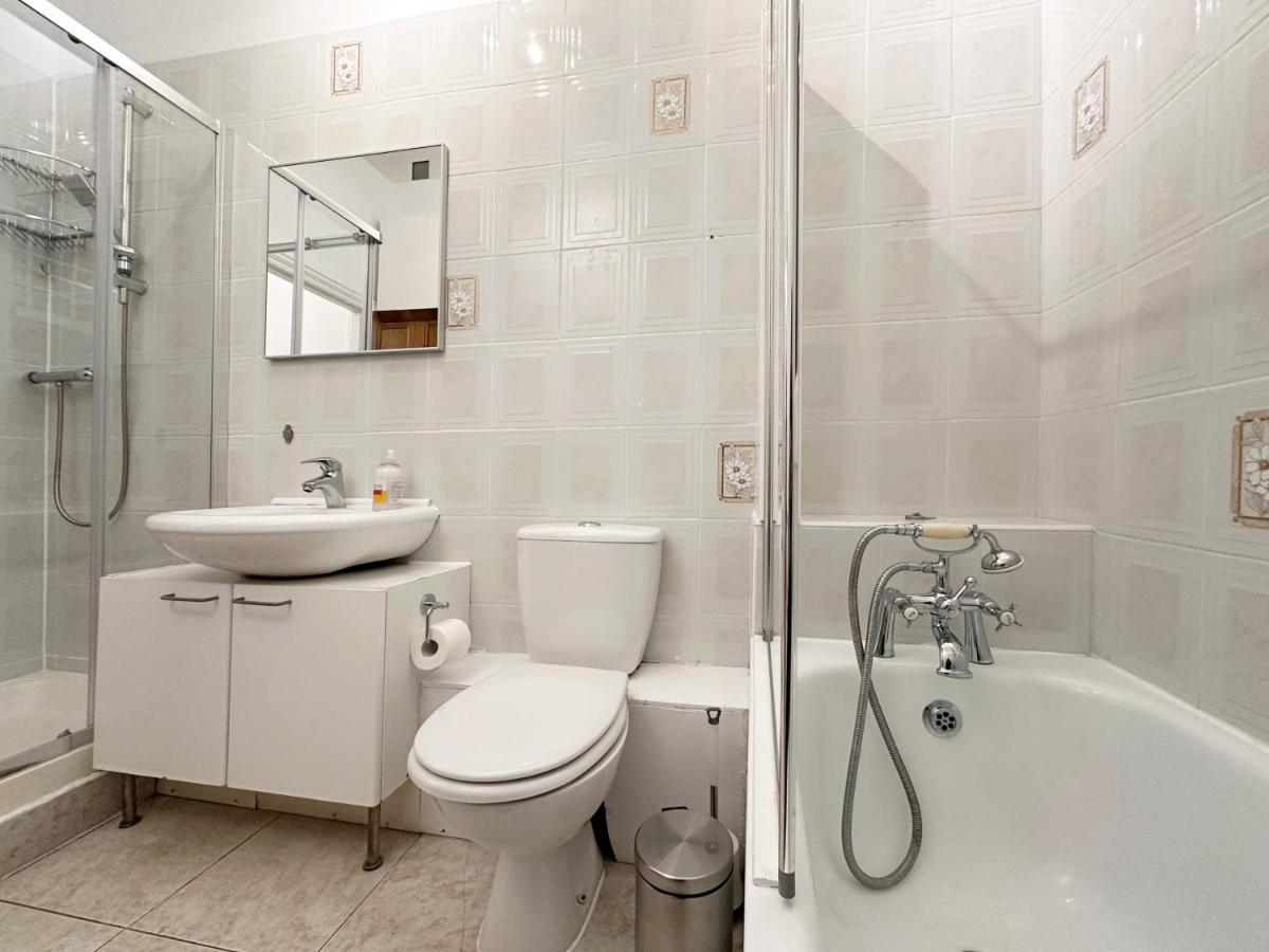 Hannah Place Near Finsbury Park - 4 Double Beds, Ideal For Families, Max 8 People Лондон Екстер'єр фото